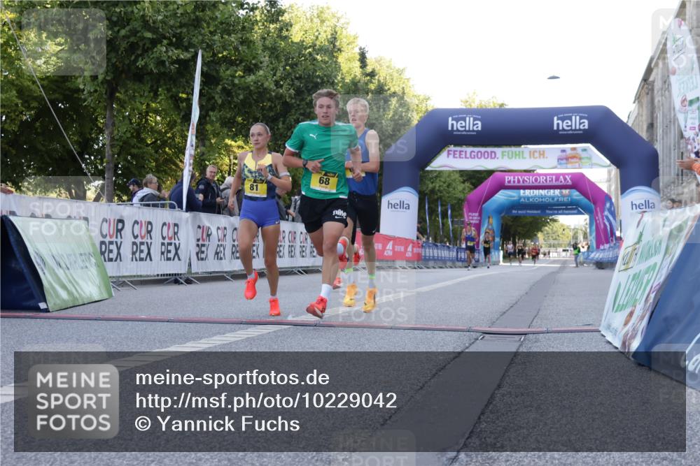 06.09.2026 - CURREX Alsterlauf Yannick Fuchs http://msf.ph/oto/10229042 06.09.2026 11:07:23 Ziel 56, 66, 68, 76, 81 meine-sportfotos.de