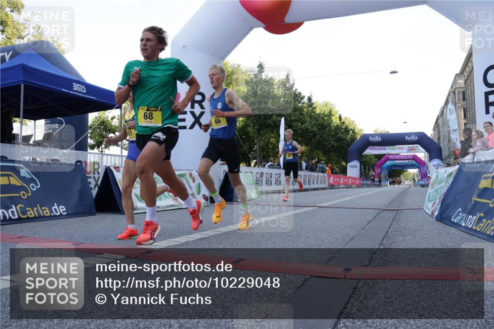 06.09.2026 - CURREX Alsterlauf Yannick Fuchs http://msf.ph/oto/10229048 06.09.2026 11:07:25 Ziel 56, 66, 68, 76, 81 meine-sportfotos.de