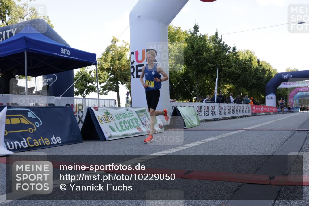 06.09.2026 - CURREX Alsterlauf Yannick Fuchs http://msf.ph/oto/10229050 06.09.2026 11:07:26 Ziel 56, 66, 68, 76, 81 meine-sportfotos.de