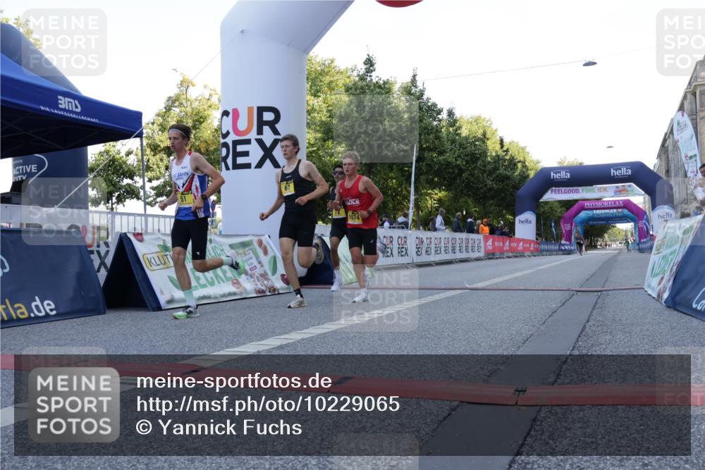 06.09.2026 - CURREX Alsterlauf Yannick Fuchs http://msf.ph/oto/10229065 06.09.2026 11:07:42 Ziel 51, 67, 72, 1074 meine-sportfotos.de