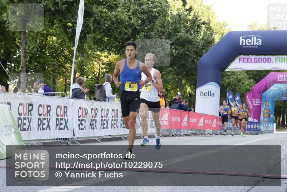 06.09.2026 - CURREX Alsterlauf Yannick Fuchs http://msf.ph/oto/10229075 06.09.2026 11:07:50 Ziel 72, 77, 85 meine-sportfotos.de