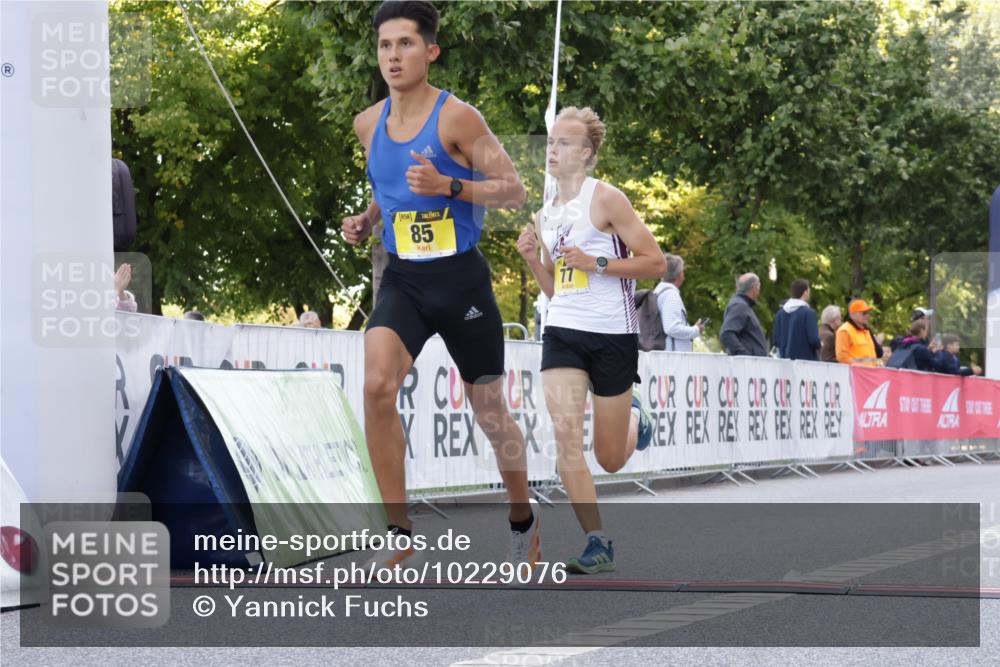 06.09.2026 - CURREX Alsterlauf Yannick Fuchs http://msf.ph/oto/10229076 06.09.2026 11:07:51 Ziel 77, 85 meine-sportfotos.de
