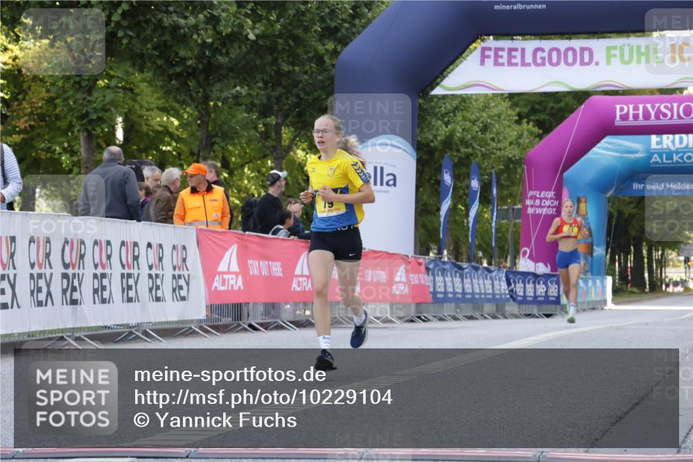 06.09.2026 - CURREX Alsterlauf Yannick Fuchs http://msf.ph/oto/10229104 06.09.2026 11:08:30 Ziel 79 meine-sportfotos.de
