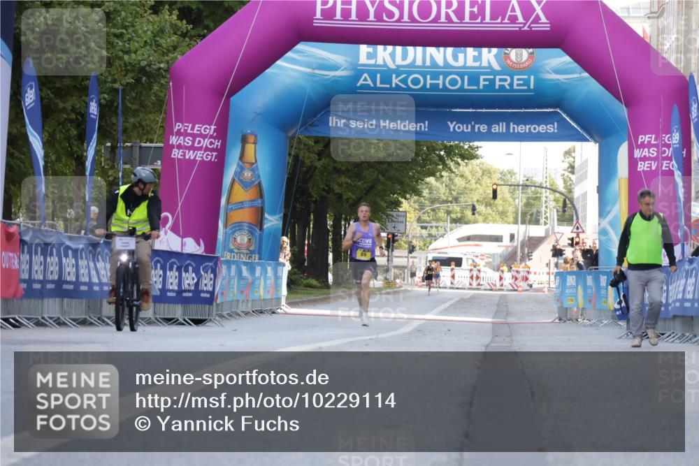 06.09.2026 - CURREX Alsterlauf Yannick Fuchs http://msf.ph/oto/10229114 06.09.2026 11:15:20 Ziel 53, 59, 77, 83, 88 meine-sportfotos.de