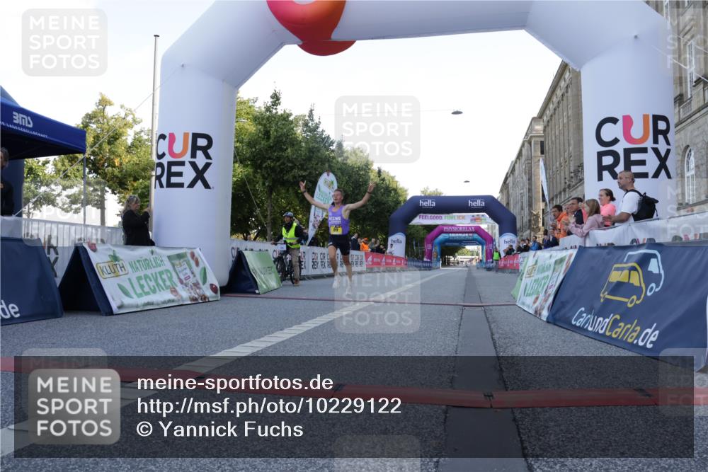06.09.2026 - CURREX Alsterlauf Yannick Fuchs http://msf.ph/oto/10229122 06.09.2026 11:15:28 Ziel 83, 88, 89 meine-sportfotos.de
