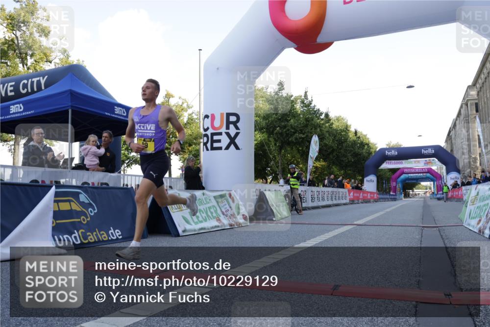 06.09.2026 - CURREX Alsterlauf Yannick Fuchs http://msf.ph/oto/10229129 06.09.2026 11:15:30 Ziel 83, 88, 89 meine-sportfotos.de