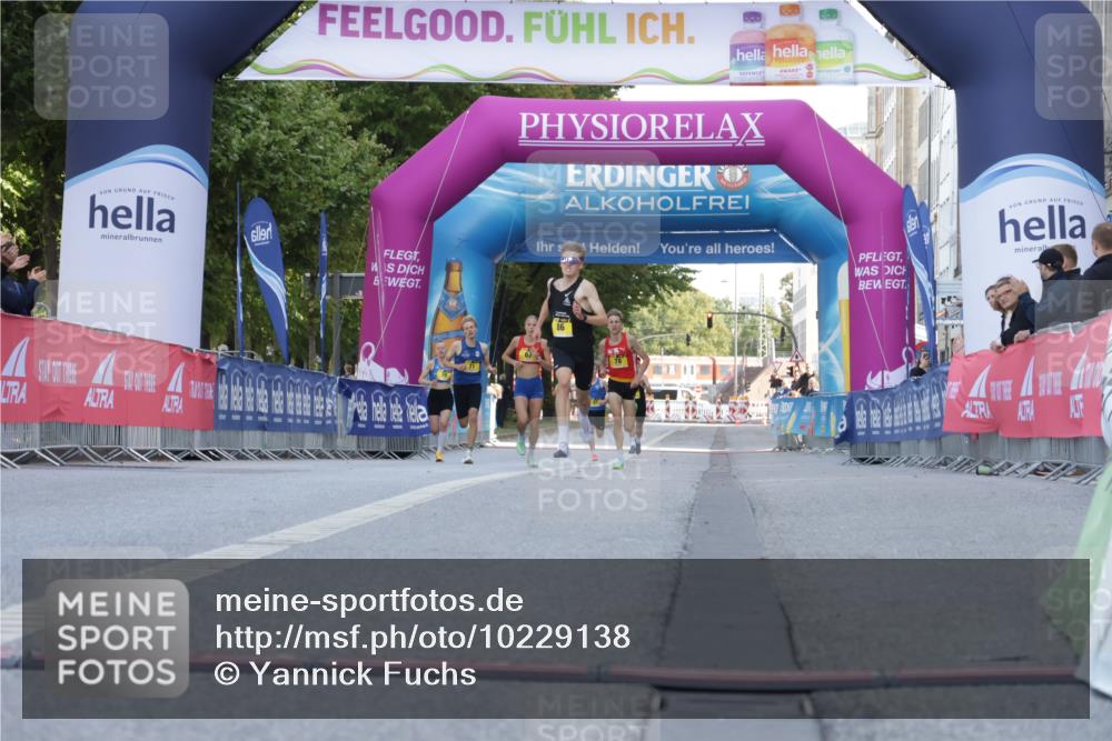 06.09.2026 - CURREX Alsterlauf Yannick Fuchs http://msf.ph/oto/10229138 06.09.2026 11:16:09 Ziel 80, 86 meine-sportfotos.de