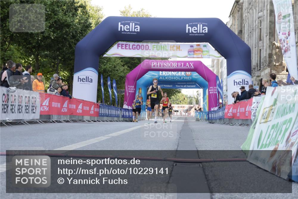 06.09.2026 - CURREX Alsterlauf Yannick Fuchs http://msf.ph/oto/10229141 06.09.2026 11:16:10 Ziel 80, 86 meine-sportfotos.de