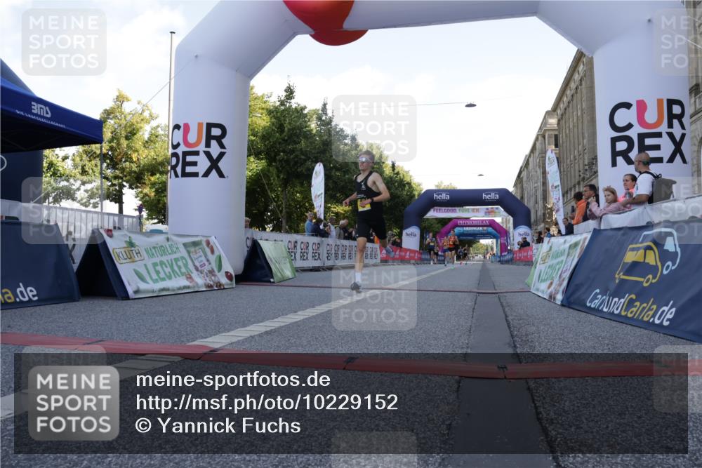 06.09.2026 - CURREX Alsterlauf Yannick Fuchs http://msf.ph/oto/10229152 06.09.2026 11:16:13 Ziel 71, 78, 80, 86 meine-sportfotos.de