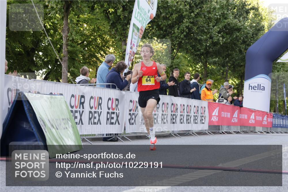 06.09.2026 - CURREX Alsterlauf Yannick Fuchs http://msf.ph/oto/10229191 06.09.2026 11:16:37 Ziel 64, 75 meine-sportfotos.de