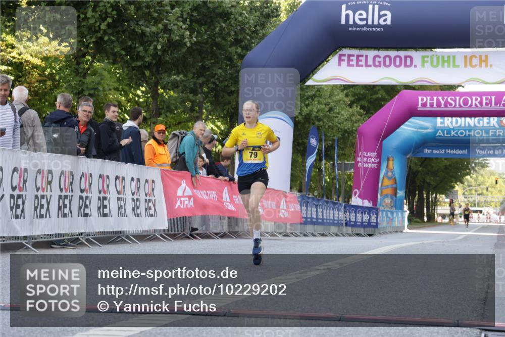 06.09.2026 - CURREX Alsterlauf Yannick Fuchs http://msf.ph/oto/10229202 06.09.2026 11:16:51 Ziel 79 meine-sportfotos.de