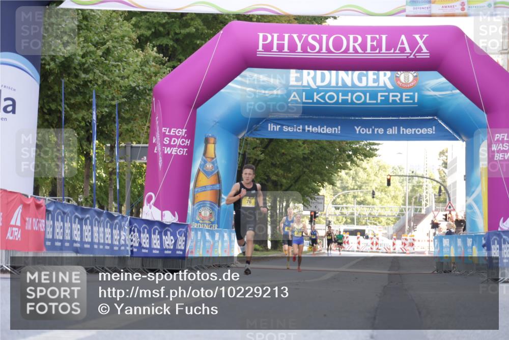 06.09.2026 - CURREX Alsterlauf Yannick Fuchs http://msf.ph/oto/10229213 06.09.2026 11:17:03 Ziel  meine-sportfotos.de