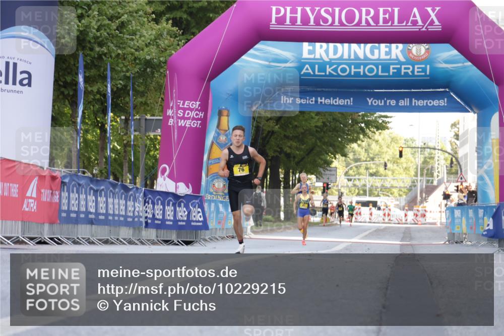 06.09.2026 - CURREX Alsterlauf Yannick Fuchs http://msf.ph/oto/10229215 06.09.2026 11:17:04 Ziel  meine-sportfotos.de
