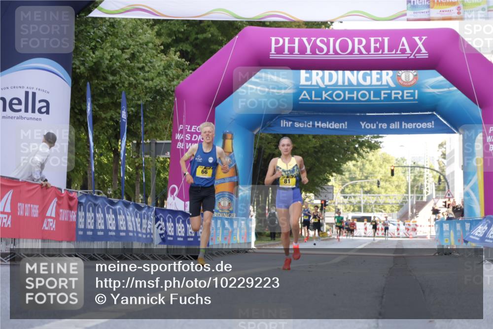 06.09.2026 - CURREX Alsterlauf Yannick Fuchs http://msf.ph/oto/10229223 06.09.2026 11:17:13 Ziel 76 meine-sportfotos.de