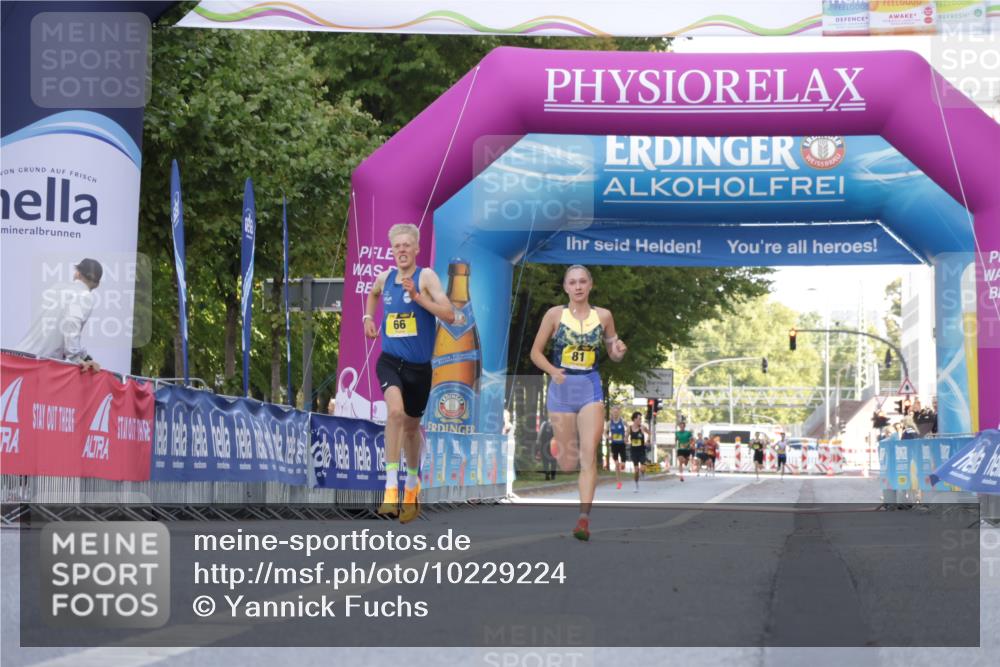 06.09.2026 - CURREX Alsterlauf Yannick Fuchs http://msf.ph/oto/10229224 06.09.2026 11:17:14 Ziel 66, 76, 81 meine-sportfotos.de