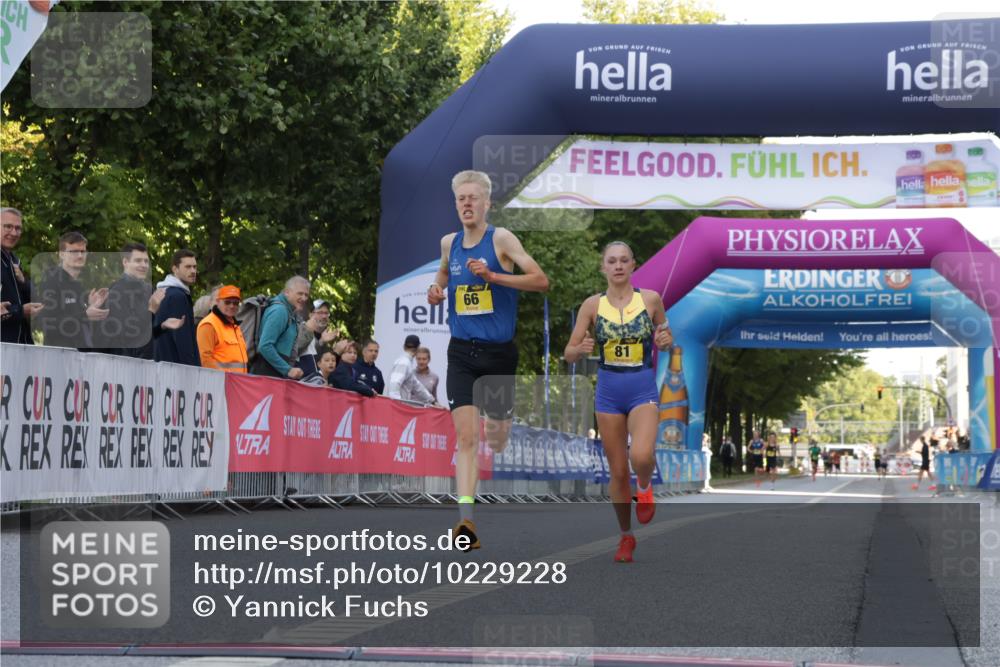 06.09.2026 - CURREX Alsterlauf Yannick Fuchs http://msf.ph/oto/10229228 06.09.2026 11:17:17 Ziel 66, 76, 81 meine-sportfotos.de