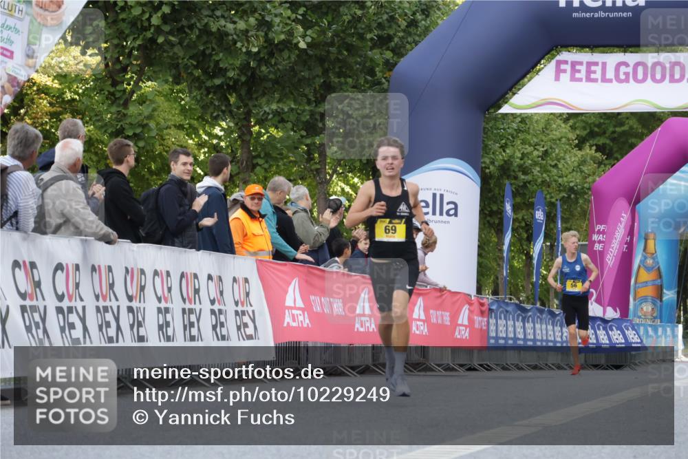 06.09.2026 - CURREX Alsterlauf Yannick Fuchs http://msf.ph/oto/10229249 06.09.2026 11:17:34 Ziel 69 meine-sportfotos.de