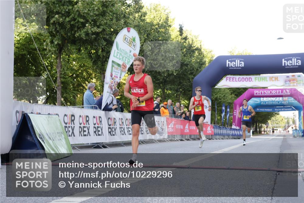 06.09.2026 - CURREX Alsterlauf Yannick Fuchs http://msf.ph/oto/10229296 06.09.2026 11:17:57 Ziel 51, 55, 67, 72, 90, 1074 meine-sportfotos.de