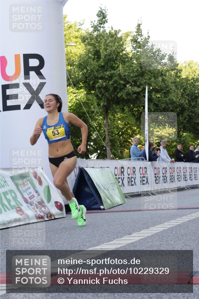 06.09.2026 - CURREX Alsterlauf Yannick Fuchs http://msf.ph/oto/10229329 06.09.2026 11:18:38 Ziel 53, 59, 77 meine-sportfotos.de