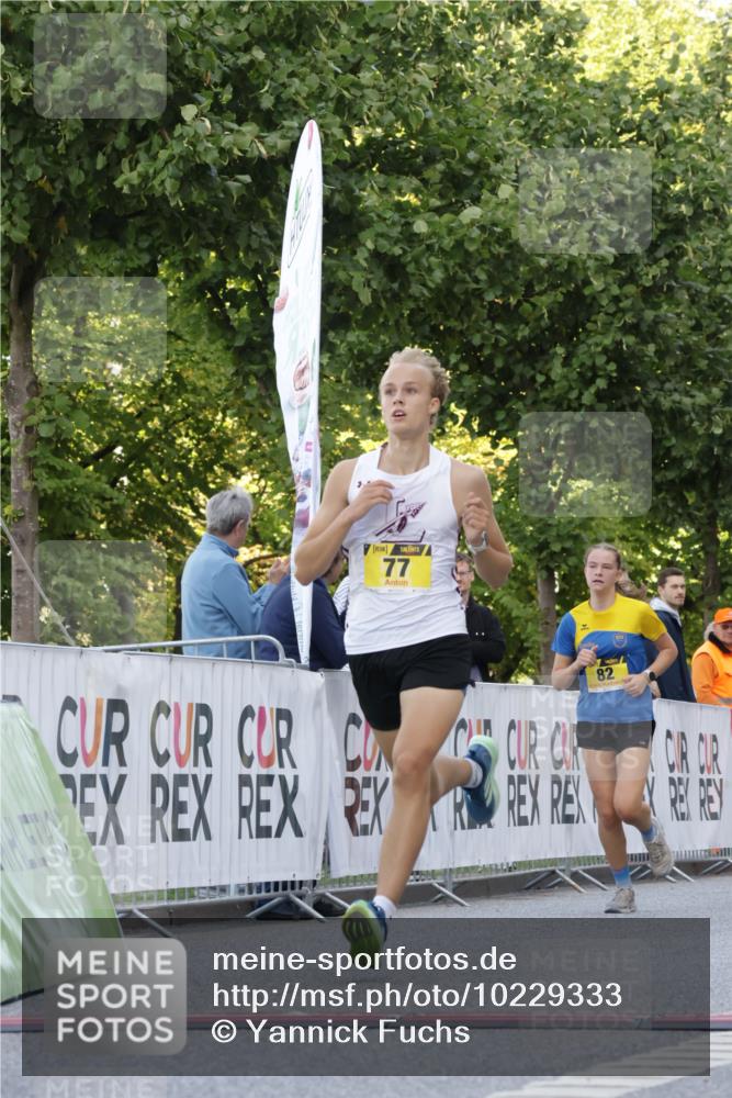 06.09.2026 - CURREX Alsterlauf Yannick Fuchs http://msf.ph/oto/10229333 06.09.2026 11:18:41 Ziel 53, 59, 77, 82 meine-sportfotos.de