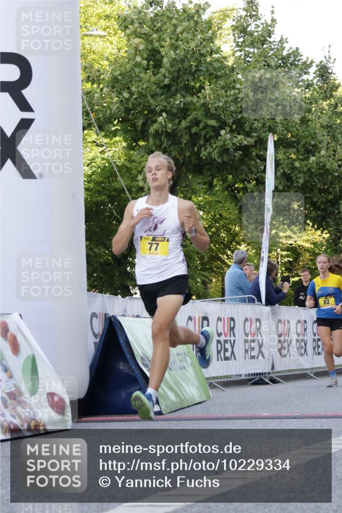06.09.2026 - CURREX Alsterlauf Yannick Fuchs http://msf.ph/oto/10229334 06.09.2026 11:18:42 Ziel 53, 59, 77, 82 meine-sportfotos.de