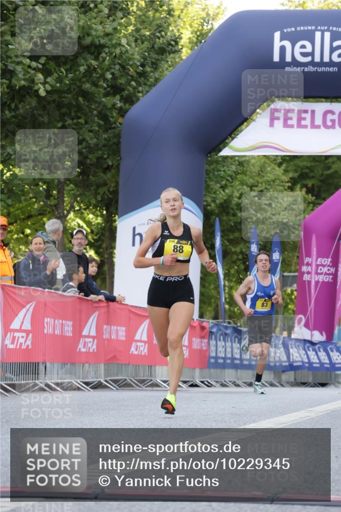 06.09.2026 - CURREX Alsterlauf Yannick Fuchs http://msf.ph/oto/10229345 06.09.2026 11:18:53 Ziel 83, 88 meine-sportfotos.de