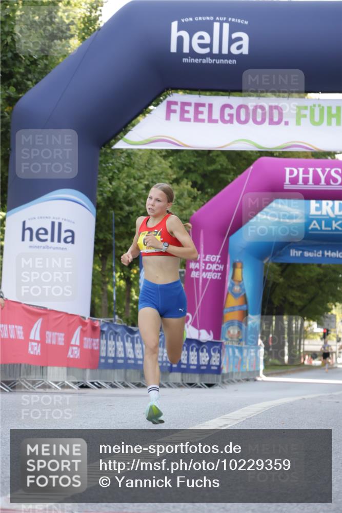 06.09.2026 - CURREX Alsterlauf Yannick Fuchs http://msf.ph/oto/10229359 06.09.2026 11:19:48 Ziel 62 meine-sportfotos.de