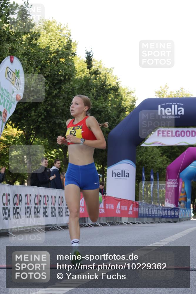 06.09.2026 - CURREX Alsterlauf Yannick Fuchs http://msf.ph/oto/10229362 06.09.2026 11:19:49 Ziel 62 meine-sportfotos.de