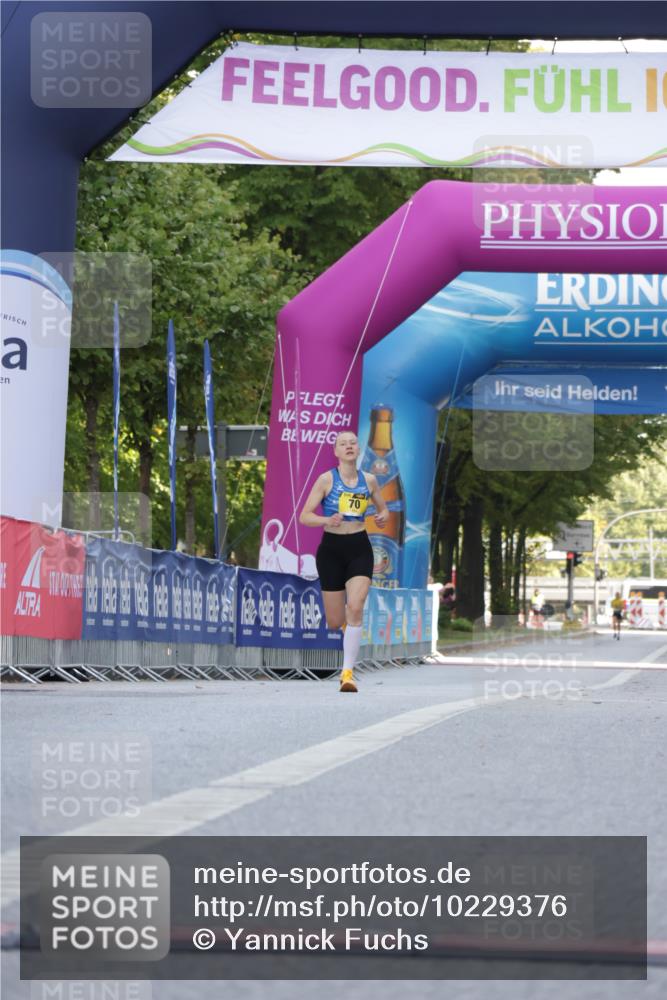 06.09.2026 - CURREX Alsterlauf Yannick Fuchs http://msf.ph/oto/10229376 06.09.2026 11:20:13 Ziel 80 meine-sportfotos.de