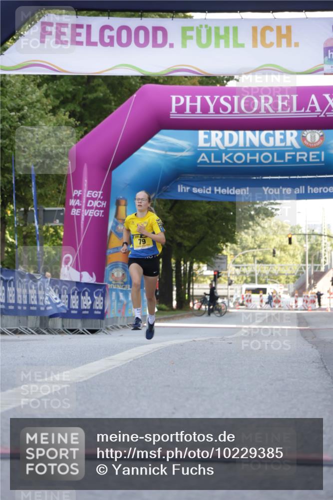 06.09.2026 - CURREX Alsterlauf Yannick Fuchs http://msf.ph/oto/10229385 06.09.2026 11:20:55 Ziel  meine-sportfotos.de