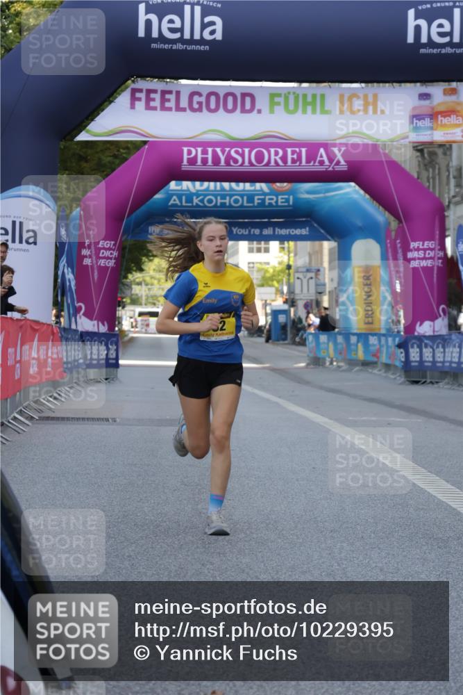 06.09.2026 - CURREX Alsterlauf Yannick Fuchs http://msf.ph/oto/10229395 06.09.2026 11:22:57 Ziel 82 meine-sportfotos.de