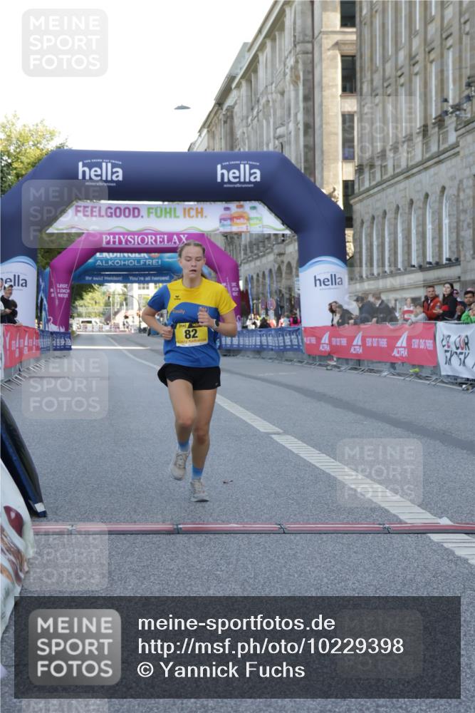 06.09.2026 - CURREX Alsterlauf Yannick Fuchs http://msf.ph/oto/10229398 06.09.2026 11:22:59 Ziel 82 meine-sportfotos.de