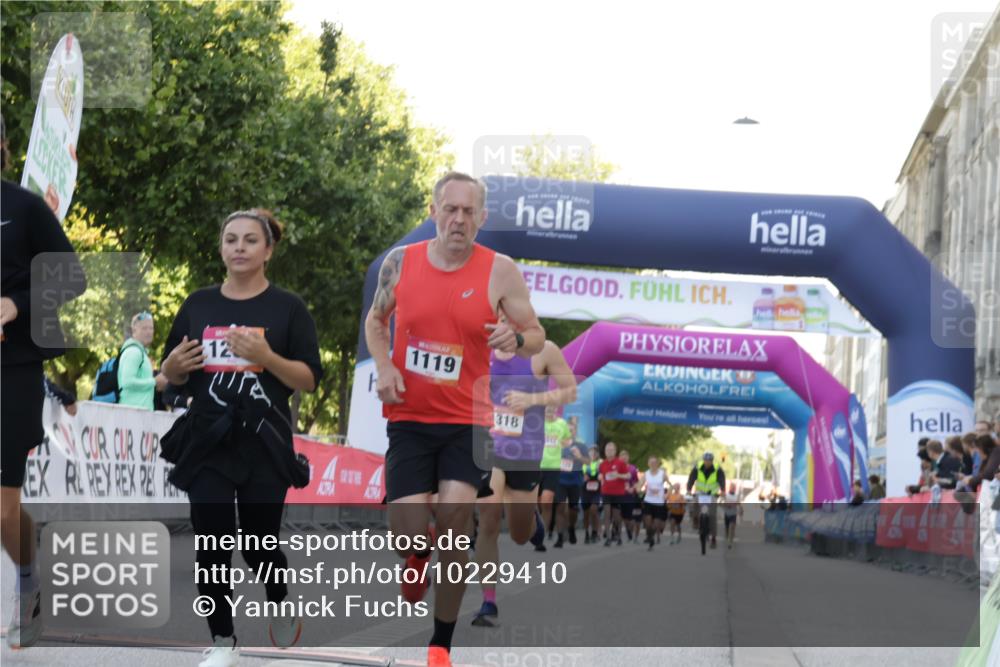 06.09.2026 - CURREX Alsterlauf Yannick Fuchs http://msf.ph/oto/10229410 06.09.2026 11:45:15 Ziel 1031, 1095, 1119, 1200, 1203, 1234, 1278, 1299, 1318, 4802, 8110 meine-sportfotos.de