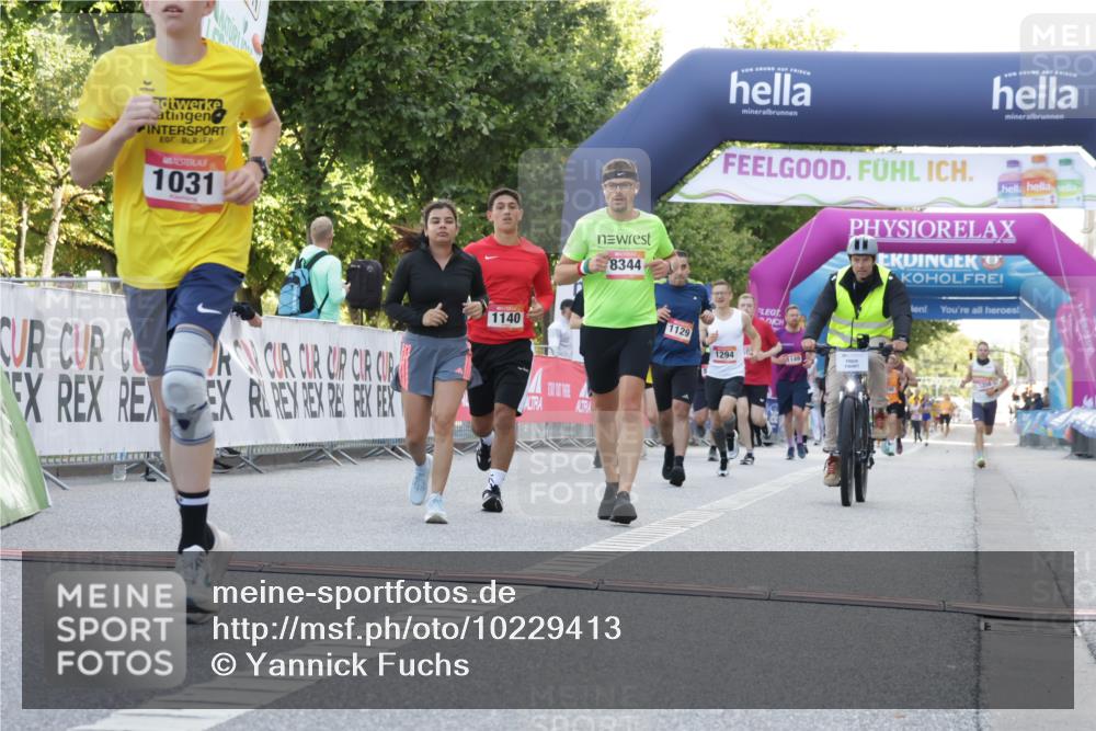 06.09.2026 - CURREX Alsterlauf Yannick Fuchs http://msf.ph/oto/10229413 06.09.2026 11:45:20 Ziel 1031, 1095, 1119, 1129, 1140, 1200, 1234, 1294, 1304, 1318, 4802, 8344 meine-sportfotos.de
