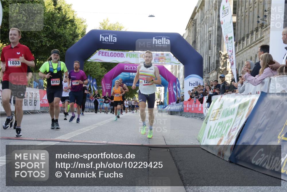 06.09.2026 - CURREX Alsterlauf Yannick Fuchs http://msf.ph/oto/10229425 06.09.2026 11:45:26 Ziel 1030, 1031, 1033, 1129, 1140, 1149, 1216, 1258, 1294, 1295, 1304, 1340, 4802, 8136, 8344 meine-sportfotos.de