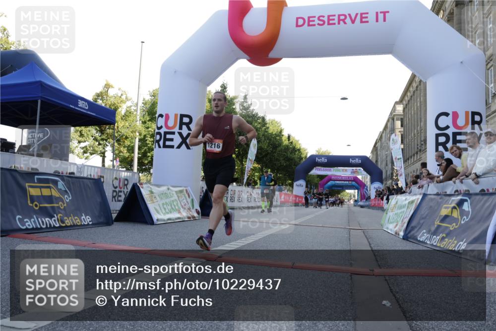 06.09.2026 - CURREX Alsterlauf Yannick Fuchs http://msf.ph/oto/10229437 06.09.2026 11:45:32 Ziel 1026, 1030, 1033, 1129, 1149, 1216, 1258, 1294, 1295, 1317, 1340, 8136 meine-sportfotos.de