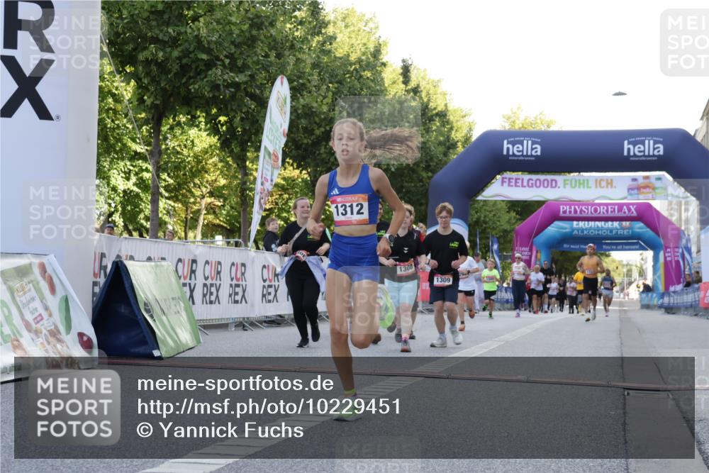 06.09.2026 - CURREX Alsterlauf Yannick Fuchs http://msf.ph/oto/10229451 06.09.2026 11:45:41 Ziel 1026, 1166, 1167, 1296, 1308, 1309, 1312, 1317 meine-sportfotos.de