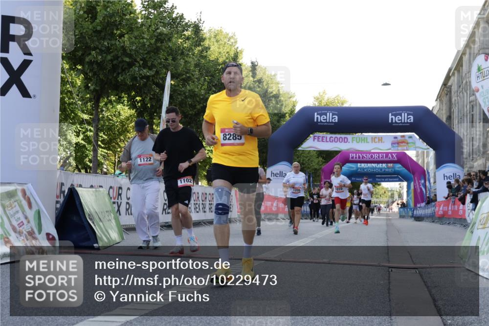 06.09.2026 - CURREX Alsterlauf Yannick Fuchs http://msf.ph/oto/10229473 06.09.2026 11:45:55 Ziel 1010, 1102, 1122, 1148, 1209, 1257, 1300, 1345, 1346, 5016, 8285 meine-sportfotos.de