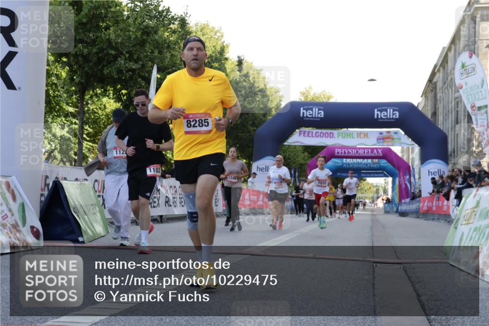 06.09.2026 - CURREX Alsterlauf Yannick Fuchs http://msf.ph/oto/10229475 06.09.2026 11:45:55 Ziel 1010, 1102, 1122, 1148, 1209, 1257, 1300, 1345, 1346, 5016, 8285 meine-sportfotos.de