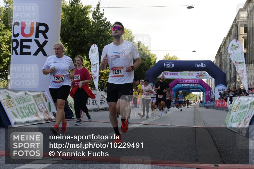 06.09.2026 - CURREX Alsterlauf Yannick Fuchs http://msf.ph/oto/10229491 06.09.2026 11:46:02 Ziel 1010, 1032, 1035, 1056, 1102, 1103, 1122, 1150, 1209, 1211, 1257, 1298, 1305, 1345, 1346, 3755, 8285, 8291 meine-sportfotos.de