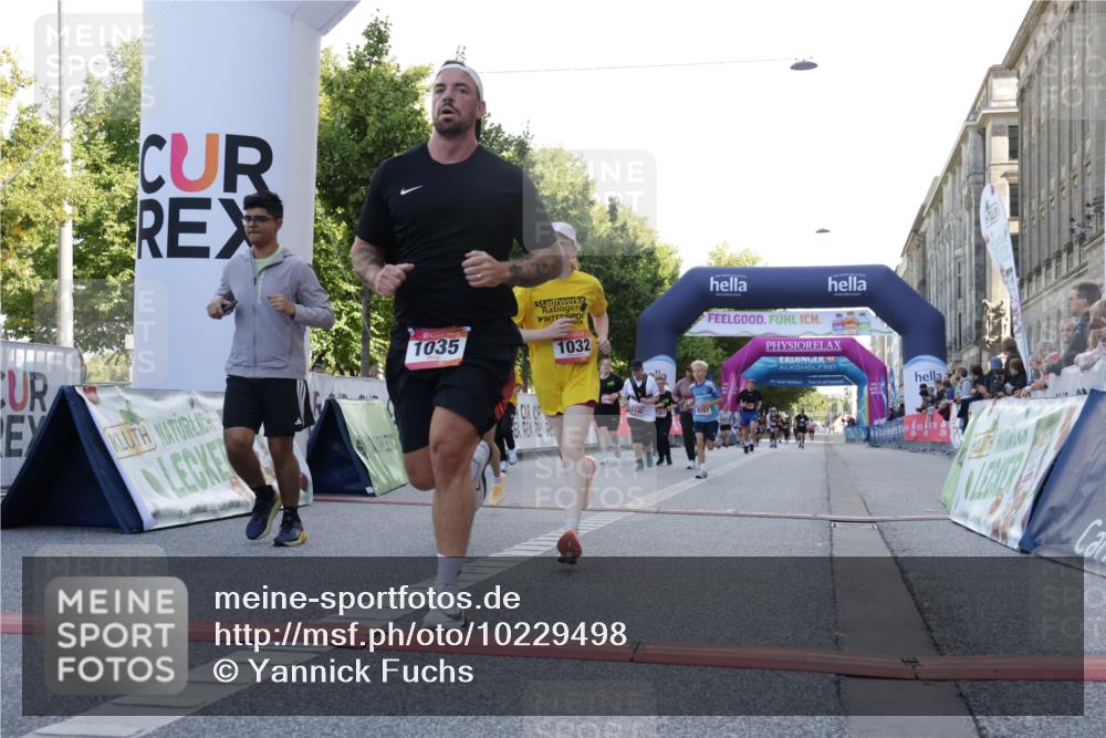 06.09.2026 - CURREX Alsterlauf Yannick Fuchs http://msf.ph/oto/10229498 06.09.2026 11:46:05 Ziel 1010, 1032, 1035, 1056, 1103, 1145, 1150, 1168, 1209, 1211, 1257, 1298, 1305, 1345, 1346, 3755, 8251, 8291, 8346 meine-sportfotos.de