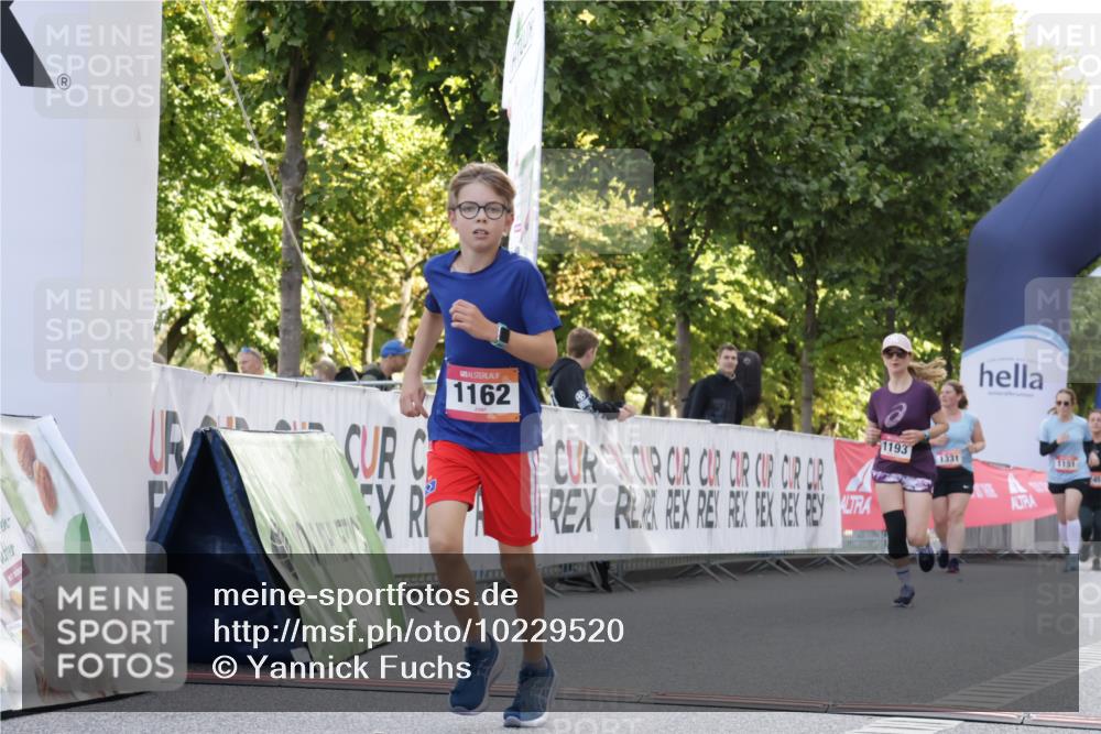 06.09.2026 - CURREX Alsterlauf Yannick Fuchs http://msf.ph/oto/10229520 06.09.2026 11:46:17 Ziel 1062, 1071, 1134, 1145, 1162, 1168, 1193, 1196, 1307 meine-sportfotos.de