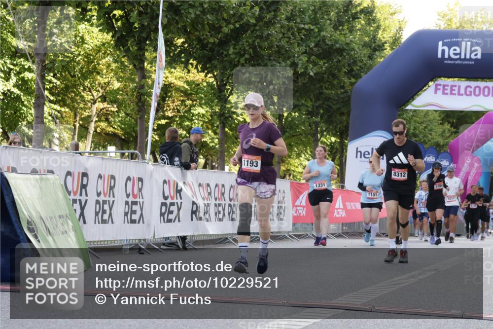 06.09.2026 - CURREX Alsterlauf Yannick Fuchs http://msf.ph/oto/10229521 06.09.2026 11:46:19 Ziel 1062, 1071, 1134, 1162, 1193, 1196, 8312 meine-sportfotos.de