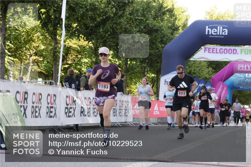 06.09.2026 - CURREX Alsterlauf Yannick Fuchs http://msf.ph/oto/10229523 06.09.2026 11:46:19 Ziel 1062, 1071, 1134, 1162, 1193, 1196, 8312 meine-sportfotos.de