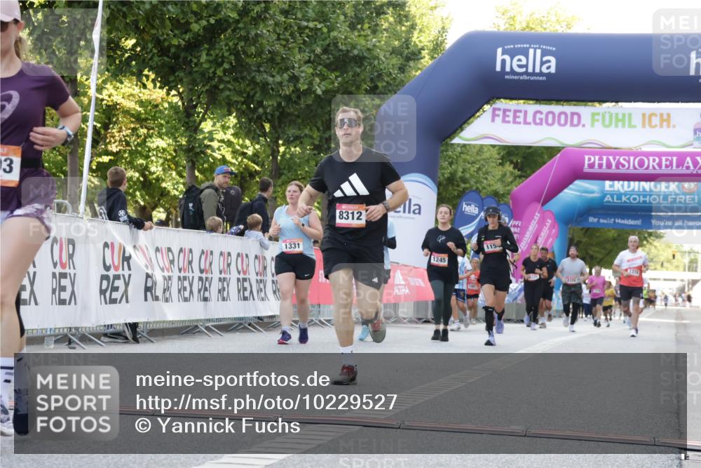 06.09.2026 - CURREX Alsterlauf Yannick Fuchs http://msf.ph/oto/10229527 06.09.2026 11:46:21 Ziel 1134, 1162, 1193, 8312 meine-sportfotos.de