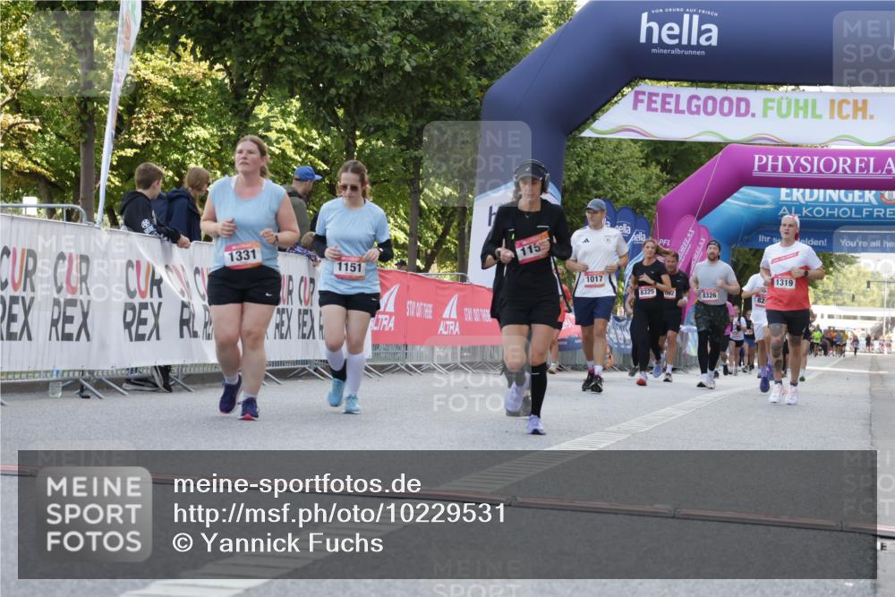 06.09.2026 - CURREX Alsterlauf Yannick Fuchs http://msf.ph/oto/10229531 06.09.2026 11:46:24 Ziel 1151, 1154, 1162, 1193, 1245, 1319, 1331, 8312 meine-sportfotos.de