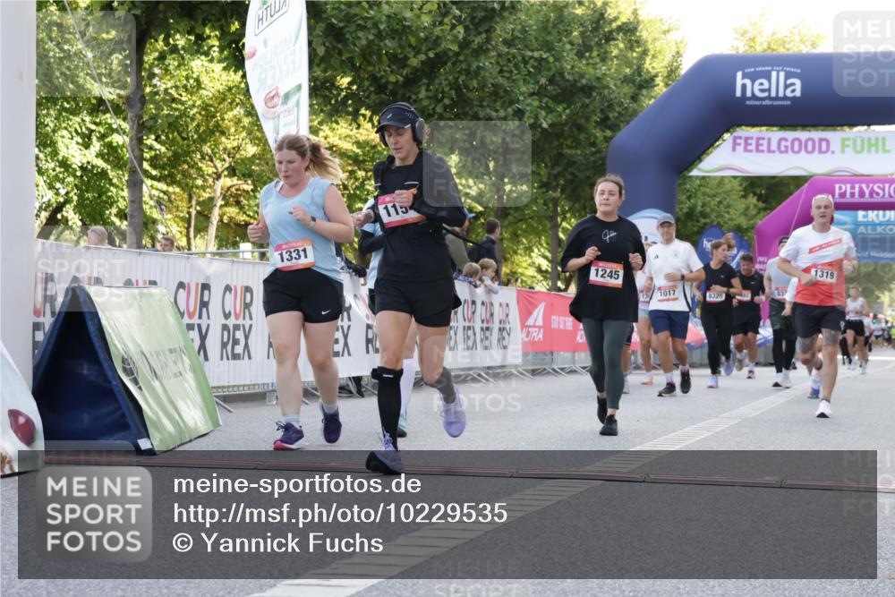 06.09.2026 - CURREX Alsterlauf Yannick Fuchs http://msf.ph/oto/10229535 06.09.2026 11:46:26 Ziel 1151, 1154, 1193, 1245, 1319, 1331, 8247, 8312 meine-sportfotos.de