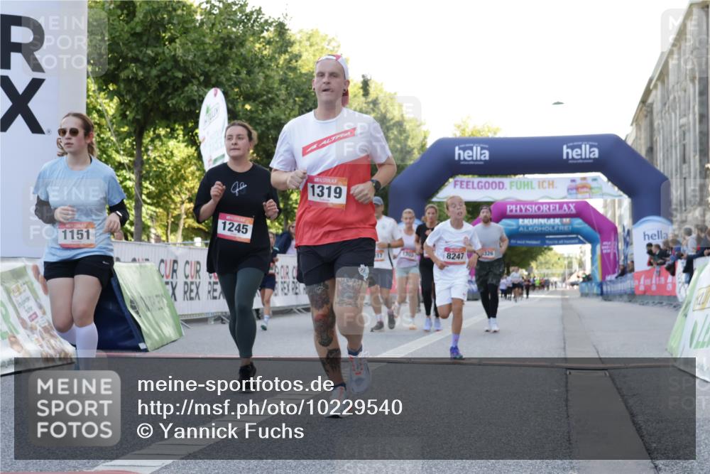 06.09.2026 - CURREX Alsterlauf Yannick Fuchs http://msf.ph/oto/10229540 06.09.2026 11:46:30 Ziel 1007, 1017, 1019, 1082, 1151, 1154, 1186, 1245, 1303, 1319, 1331, 8247, 8312, 8325, 8326 meine-sportfotos.de