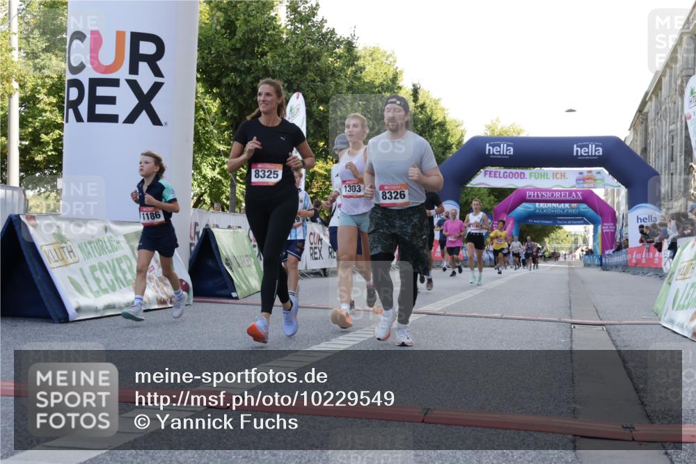 06.09.2026 - CURREX Alsterlauf Yannick Fuchs http://msf.ph/oto/10229549 06.09.2026 11:46:33 Ziel 1007, 1017, 1019, 1082, 1118, 1151, 1154, 1186, 1189, 1210, 1245, 1303, 1319, 1331, 8162, 8247, 8325, 8326 meine-sportfotos.de