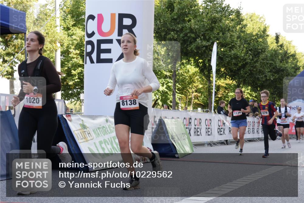 06.09.2026 - CURREX Alsterlauf Yannick Fuchs http://msf.ph/oto/10229562 06.09.2026 11:46:47 Ziel 1020, 1079, 1131, 1139, 1157, 8137, 8138 meine-sportfotos.de
